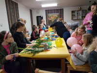 Warsztaty plastyczne w centrum charytatywnym [1.04.2023]